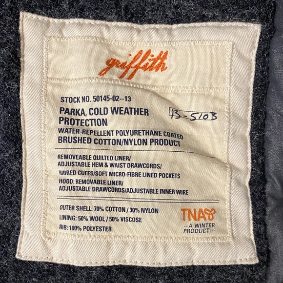 Aritzia tna grey Griffith hooded parka small preloved (button repair needed) - Picture 4 of 9